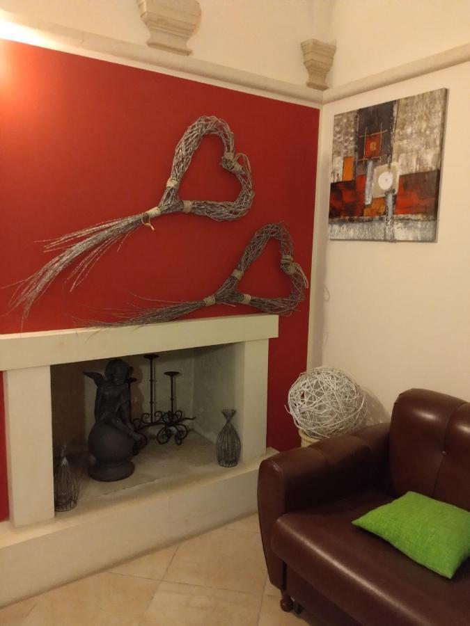 Palazzo Costantini Bed & Breakfast San Donato di Lecce Екстериор снимка