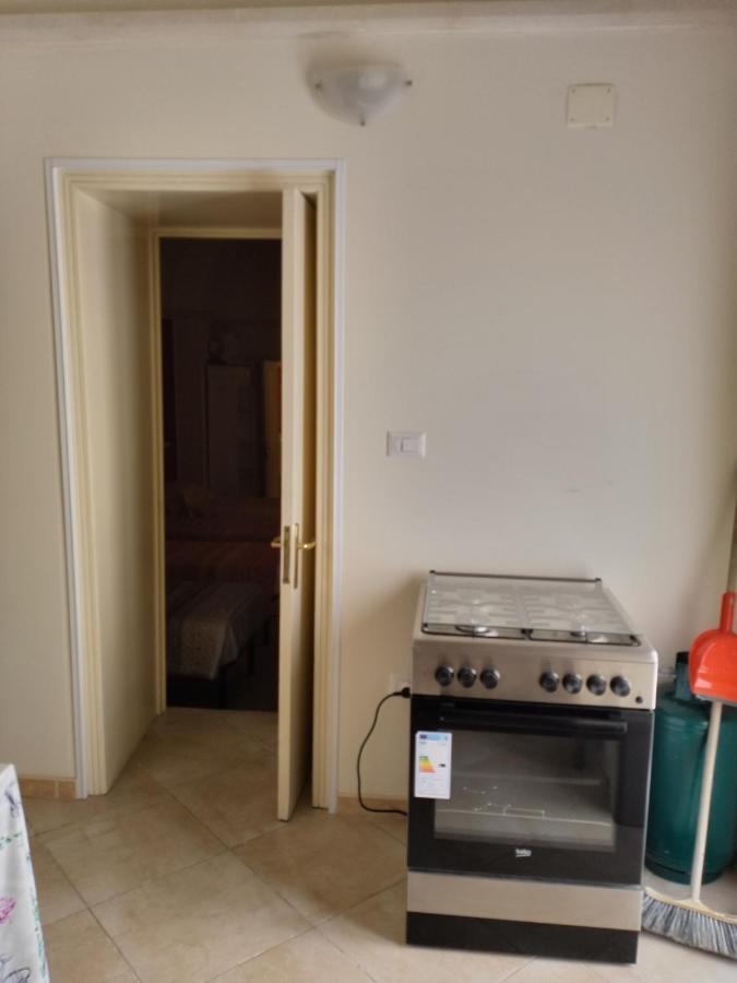 Palazzo Costantini Bed & Breakfast San Donato di Lecce Екстериор снимка