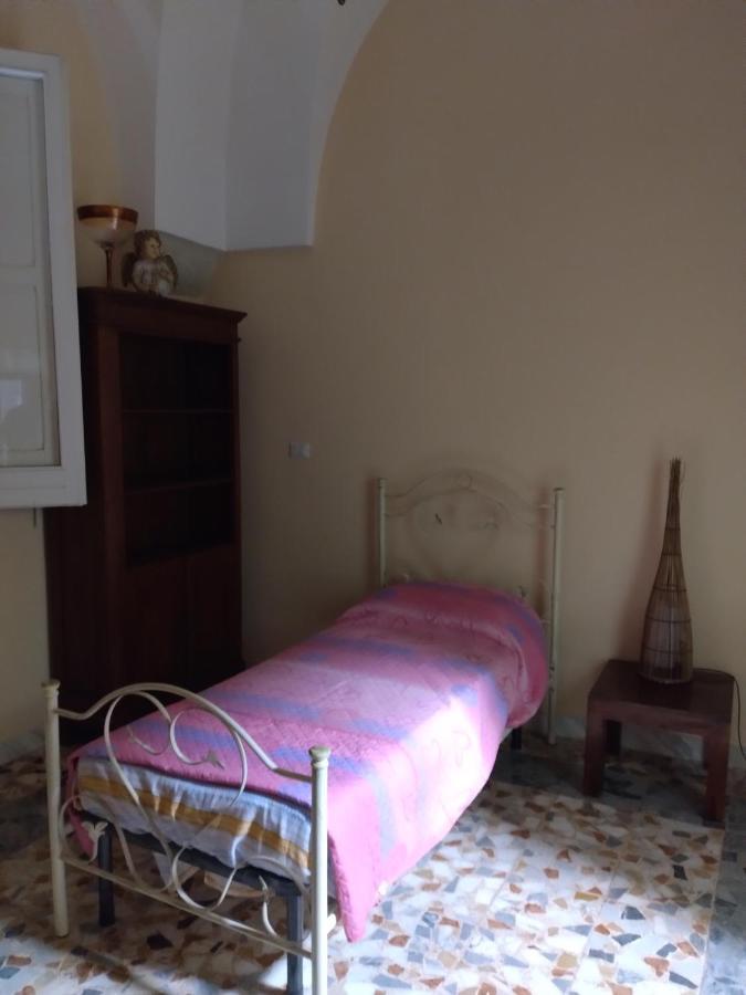 Palazzo Costantini Bed & Breakfast San Donato di Lecce Екстериор снимка