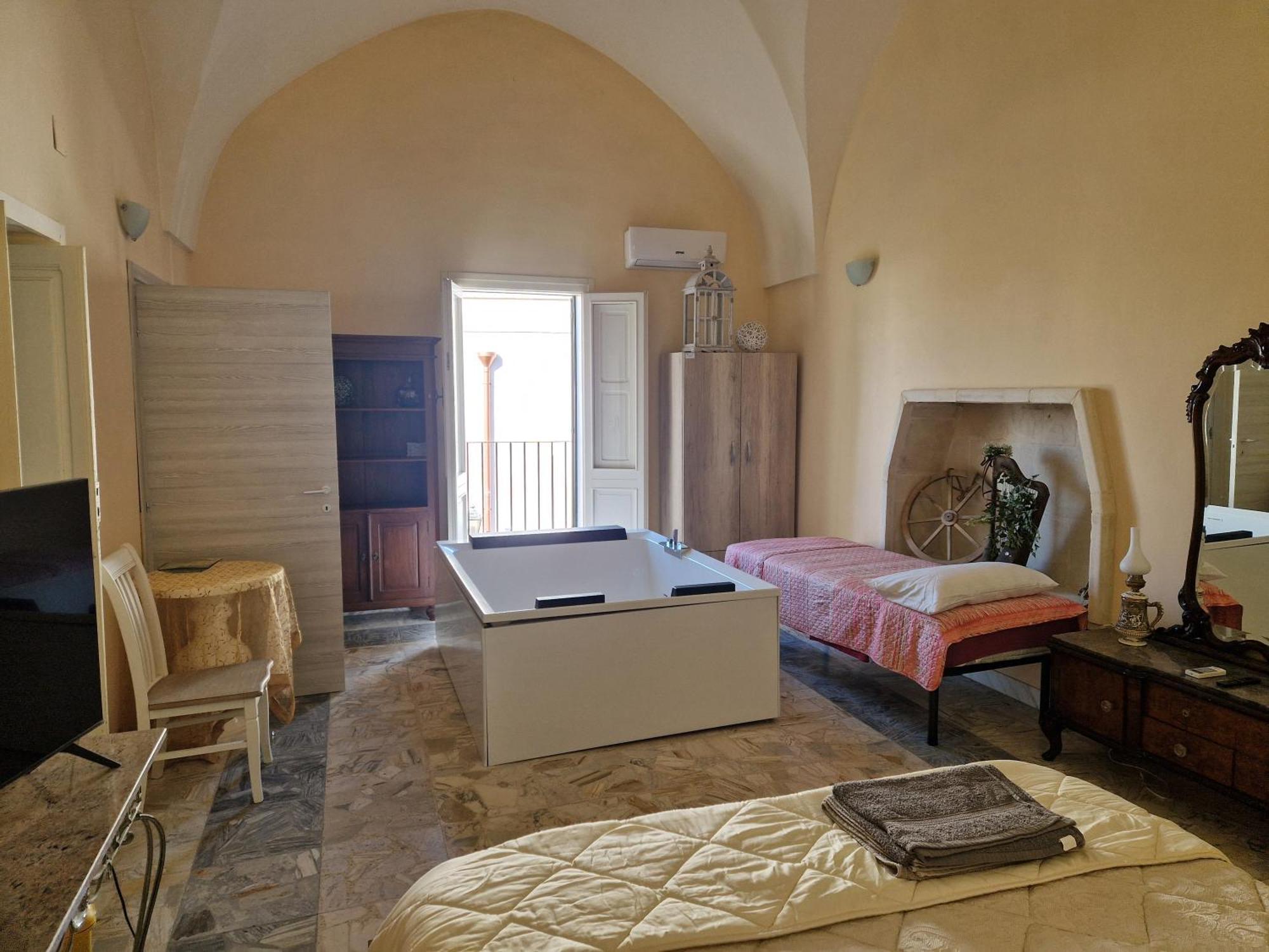 Palazzo Costantini Bed & Breakfast San Donato di Lecce Екстериор снимка